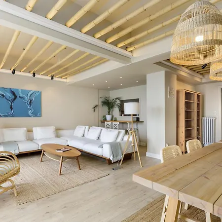 Infinity & Beyond By Halu! - Seafront Apartamento *