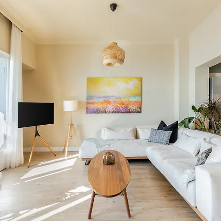 Infinity & Beyond By Halu! - Seafront Apartamento Tesalónica